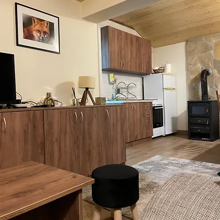 Planinska Kuca Andjela 2 * Mitrovac