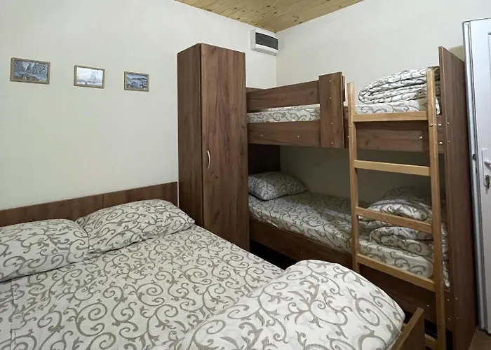 Planinska Kuca Andjela 2 * ميترفاتس